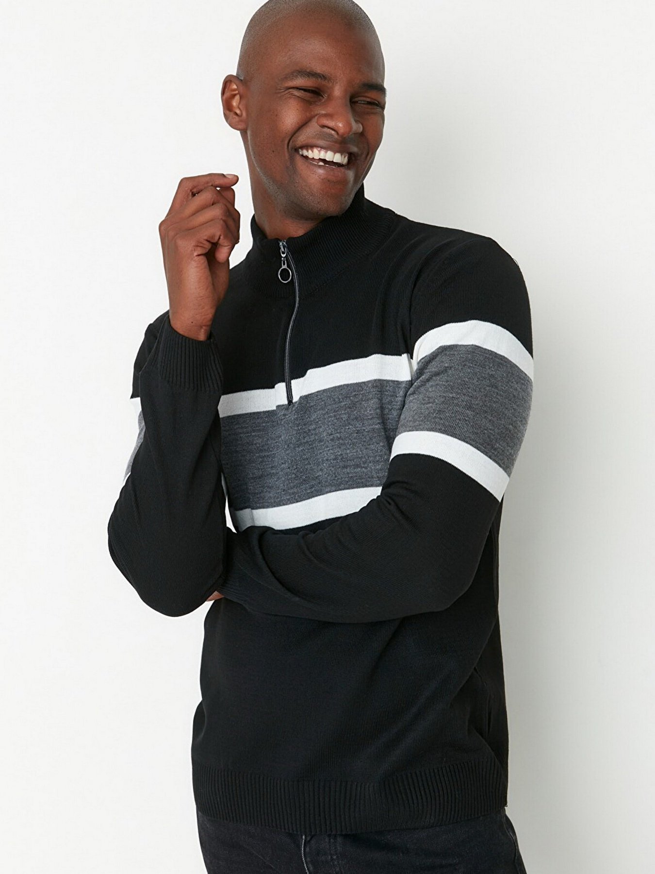 Спортивная кофта Trendyol модель TMNAW20MG0022/Siyah Фото