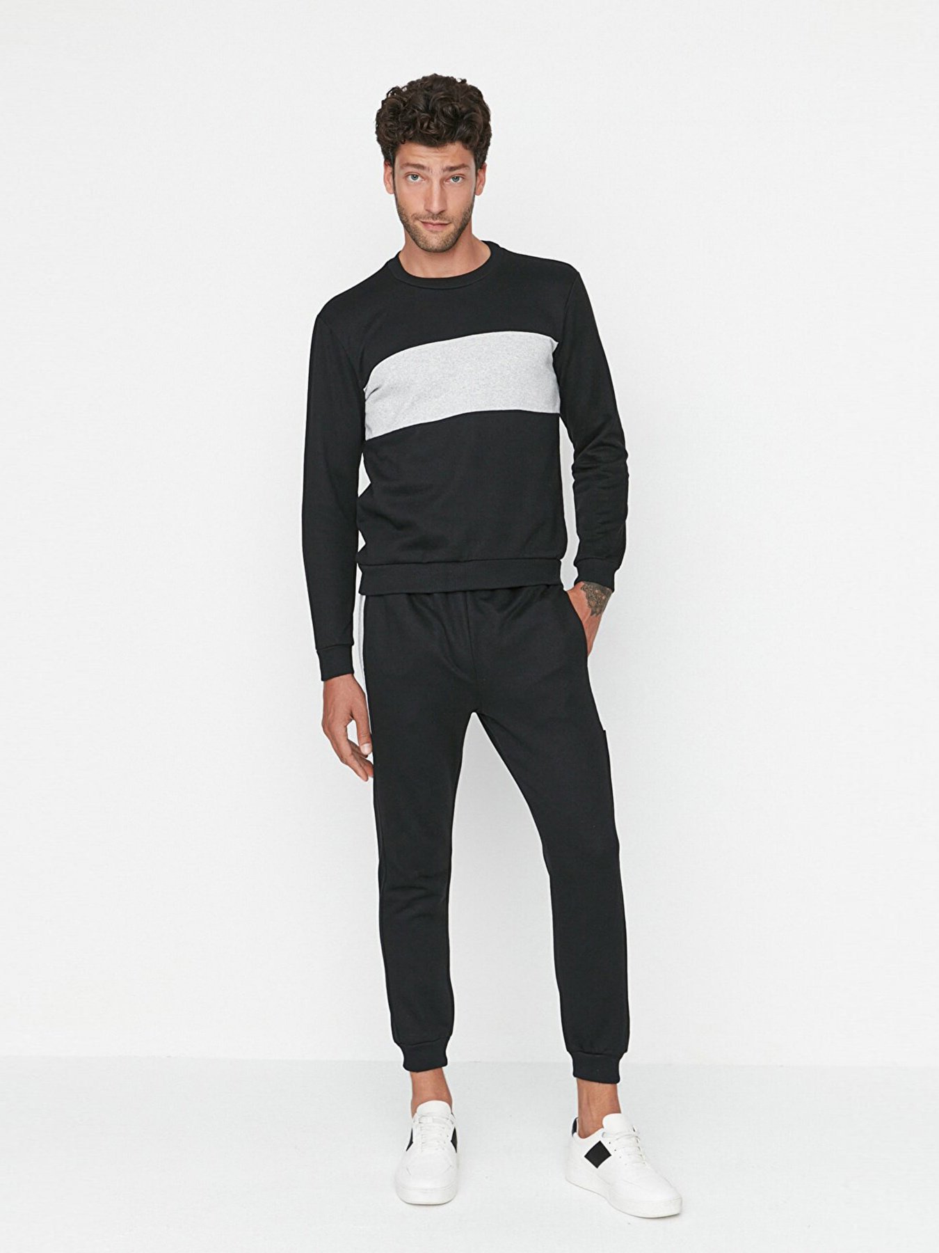 Спортивный костюм Trendyol модель TMNAW21EM0024/Siyah Фото