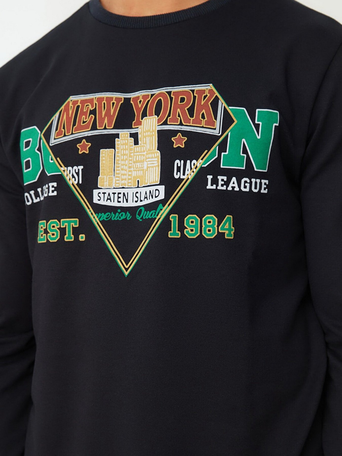 Свитшот Trendyol модель TMNAW22SW0108/Lacivert Фото