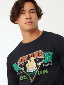 Свитшот Trendyol модель TMNAW22SW0108/Lacivert Фото