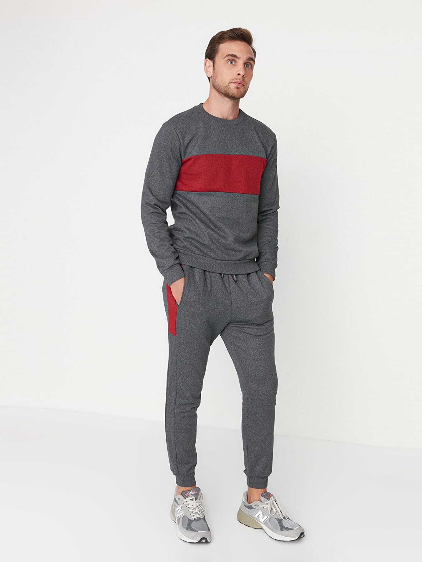 Спортивный костюм Trendyol модель TMNAW21EM0024/Antrasit Спортивный костюм Trendyol модель TMNAW21EM0024/Antrasit Фото