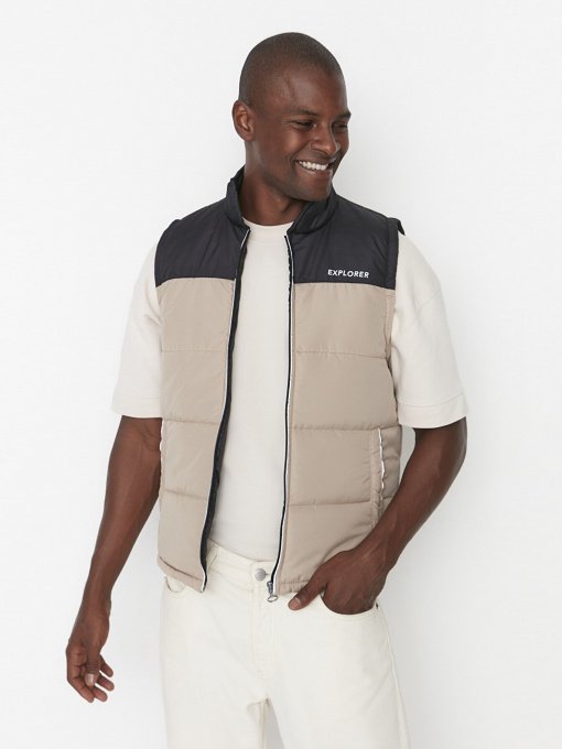 Утеплений жилет Trendyol модель TMNAW23YE00004/Bej Фото