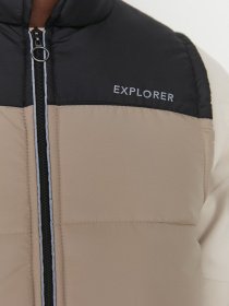 Утеплений жилет Trendyol модель TMNAW23YE00004/Bej Фото