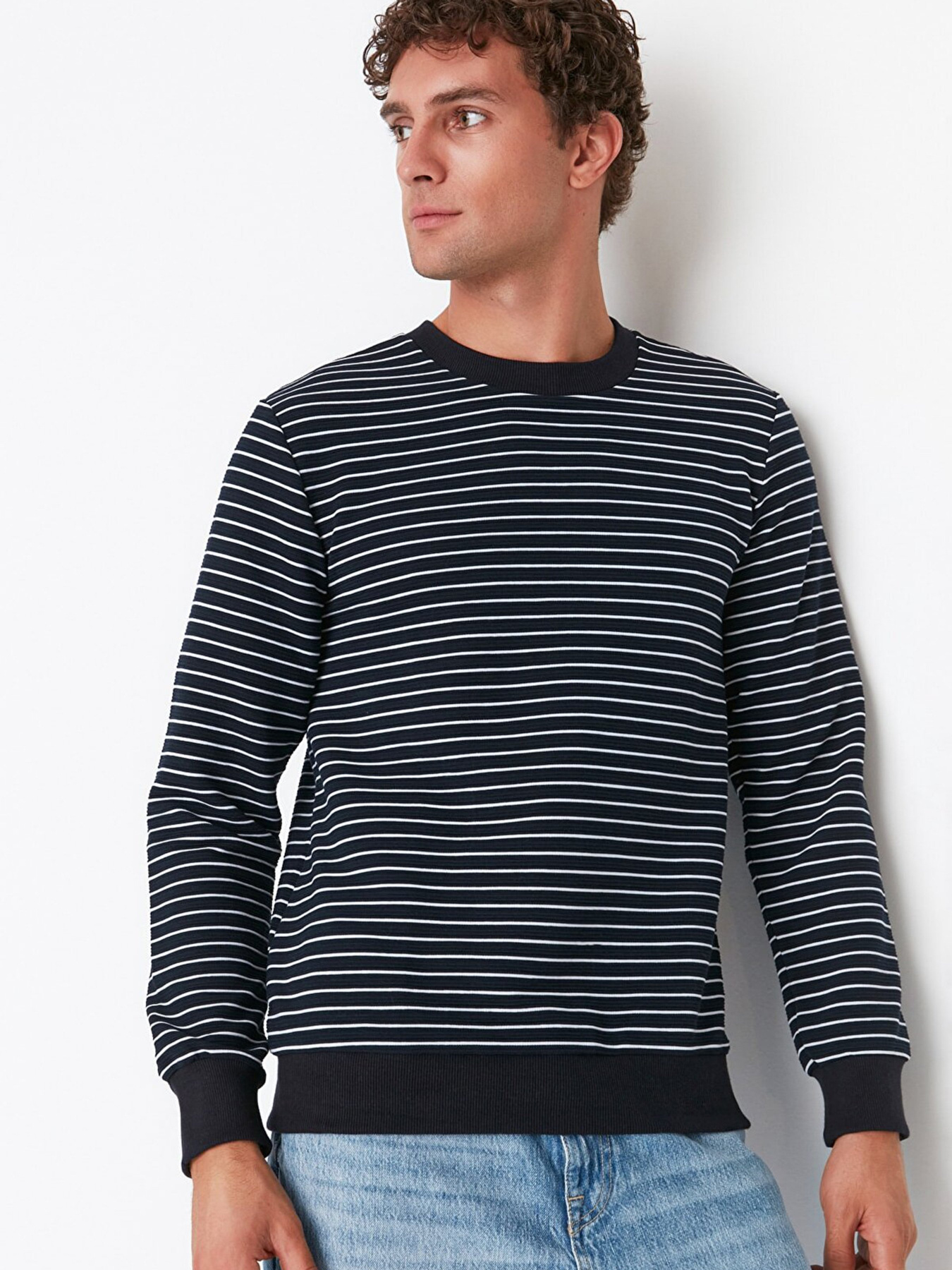 Свитшот Trendyol модель TMNAW23SW00014/Lacivert Свитшот Trendyol модель TMNAW23SW00014/Lacivert Фото