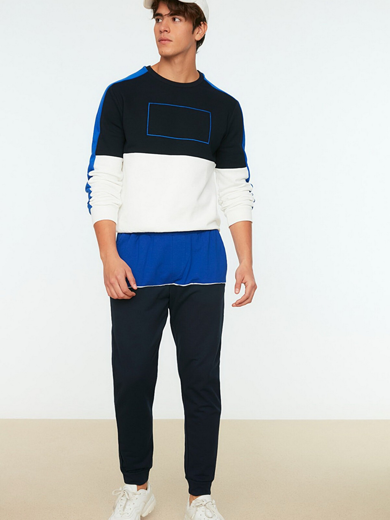 Штаны спортивные Trendyol модель TMNAW22EA0513/Lacivert Фото