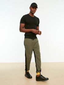 Штани спортивні Trendyol модель TMNAW22EA0529/Haki Фото