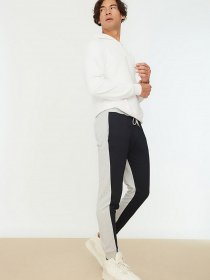 Штаны спортивные Trendyol модель TMNAW22EA0529/Lacivert Фото