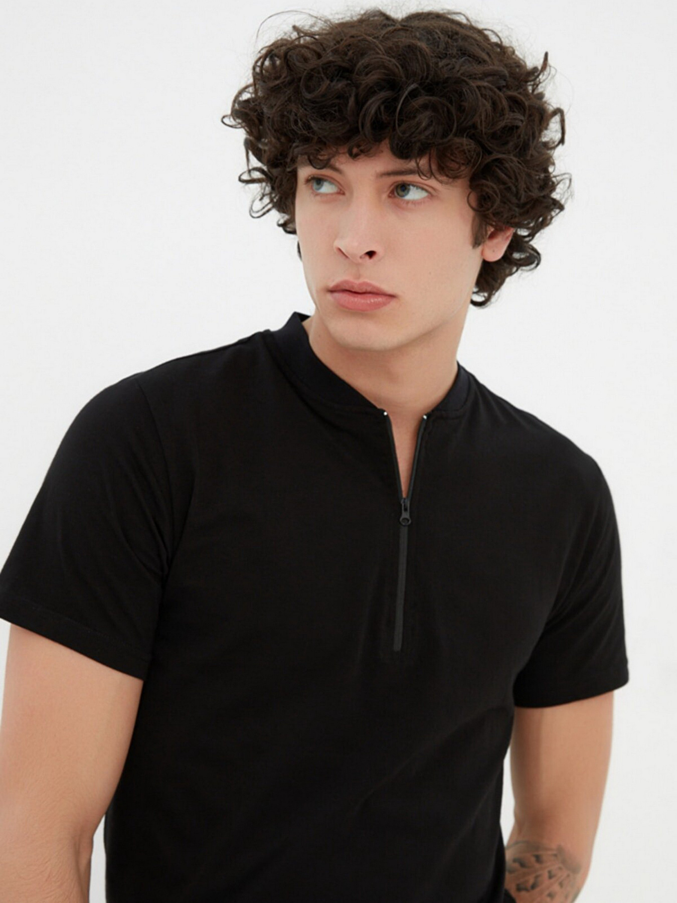 Футболка Trendyol модель TMNSS20TS0966/Siyah Фото