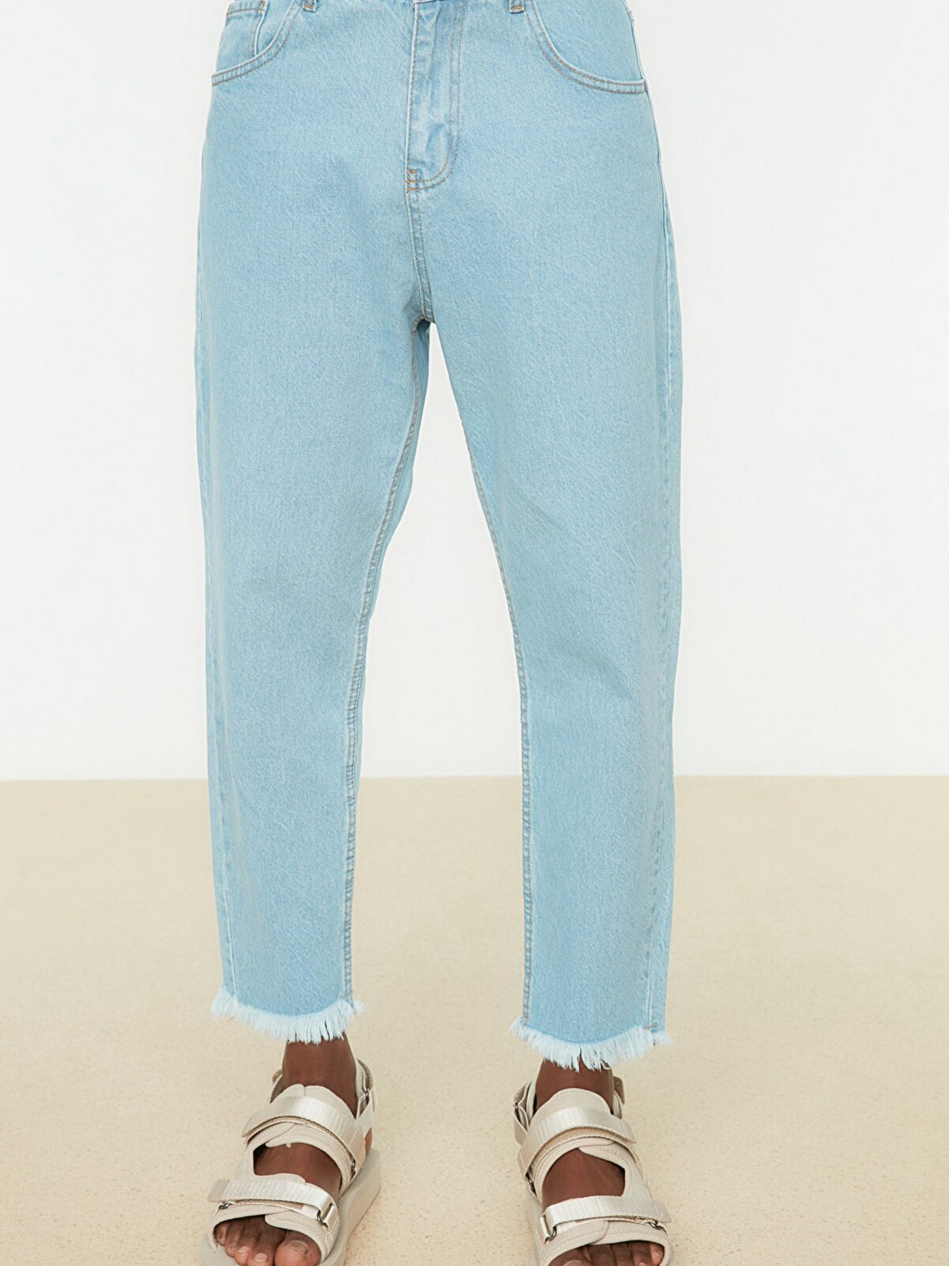 Прямі джинси Trendyol модель TMNSS22JE0356/Mavi Фото