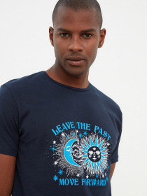 Футболка Trendyol модель TMNSS22TS0479/Lacivert Фото