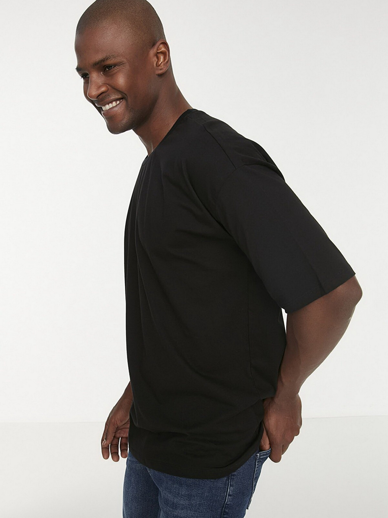 Футболка Trendyol модель TMNSS22TS0828/Siyah Фото