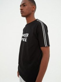 Футболка Trendyol модель TMNSS22TS1574/Siyah Фото