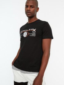 Футболка Trendyol модель TMNSS22TS2272/Siyah Фото