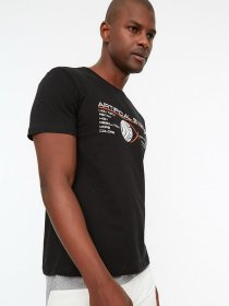 Футболка Trendyol модель TMNSS22TS2272/Siyah Фото