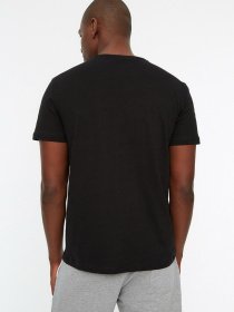 Футболка Trendyol модель TMNSS22TS2272/Siyah Фото