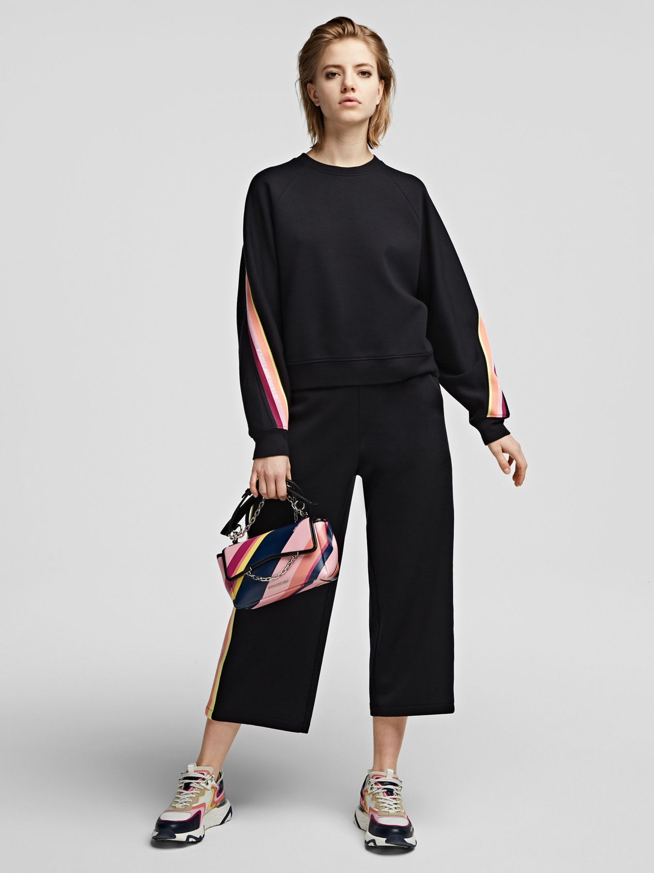 Свитшот Karl Lagerfeld модель 215W1806_999 Фото