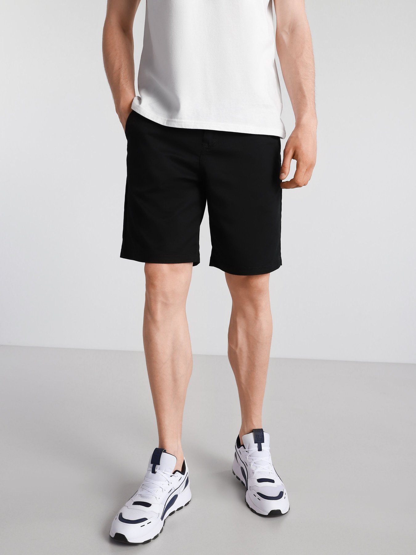 Повседневные шорты Vans Authentic Stretch модель VN0A5FECBLK1 Повседневные шорты Vans Authentic Stretch модель VN0A5FECBLK1 Фото