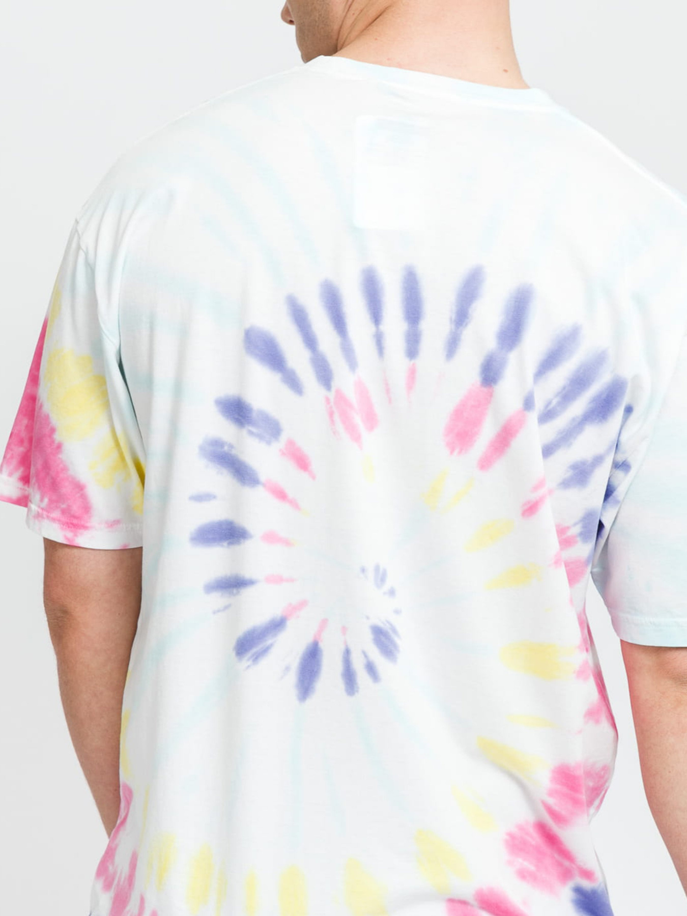 Футболки і поло Vans DROP V SPIRAL модель VN0A54C1Z4R1 Фото