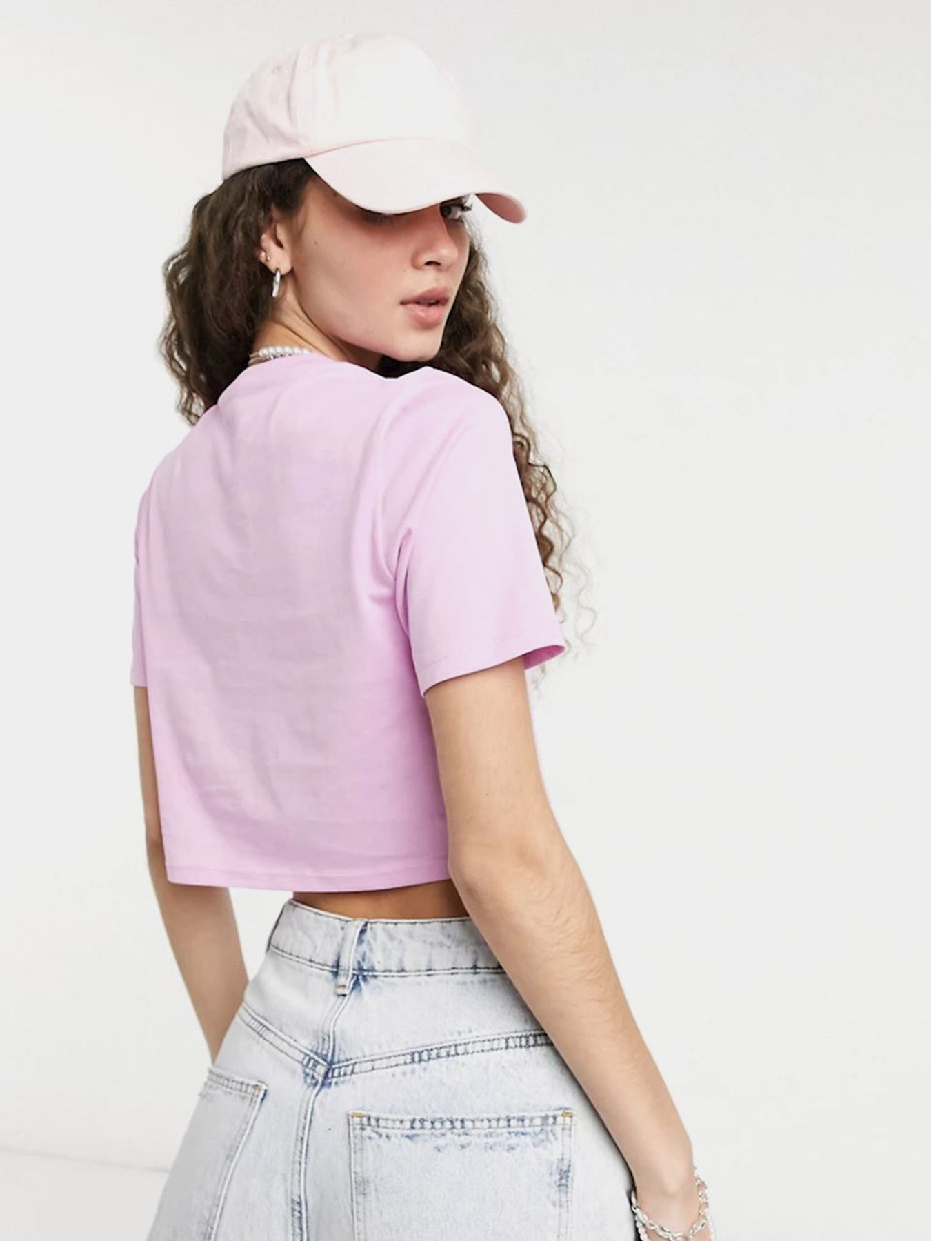 Футболки і поло Vans Flying V Crop Crew Sport модель VN0A54QU0FS1 Фото