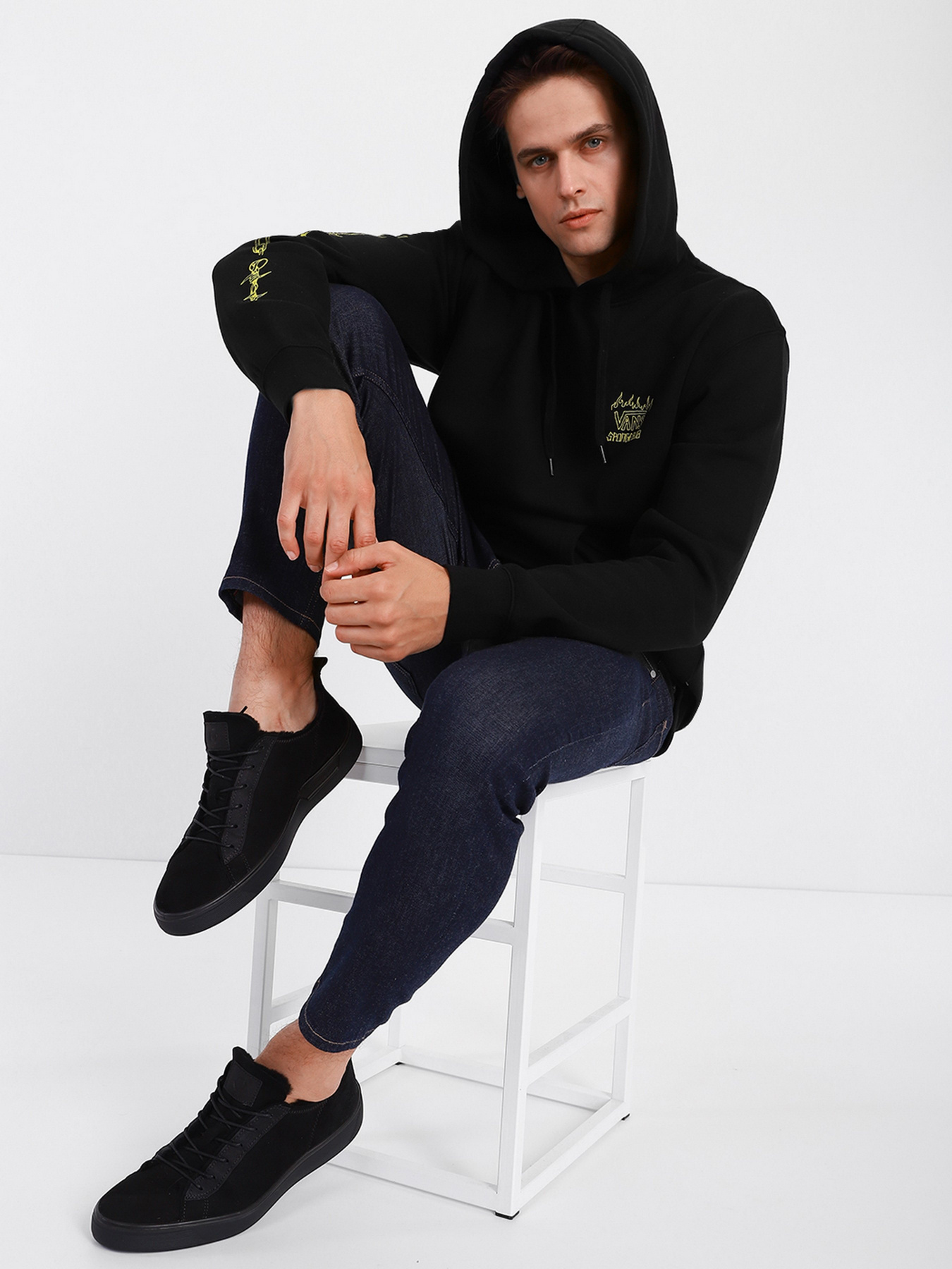 Худі Vans x SpongeBob Skull Po модель VN0A5KEOZAU1 Худі Vans x SpongeBob Skull Po модель VN0A5KEOZAU1 Фото