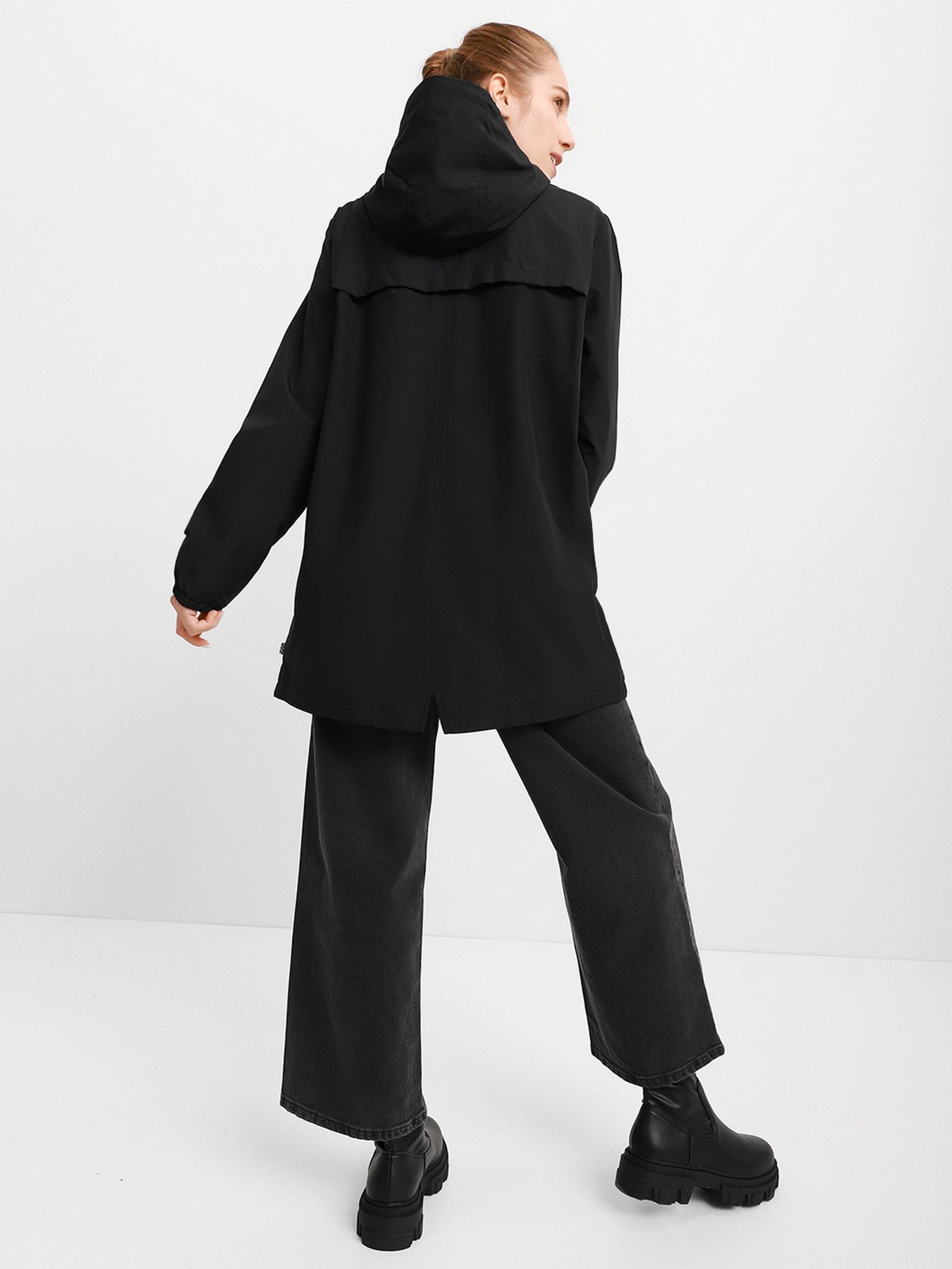 Ветровка Vans Taylor модель VN0A5GUTBLK1 Фото