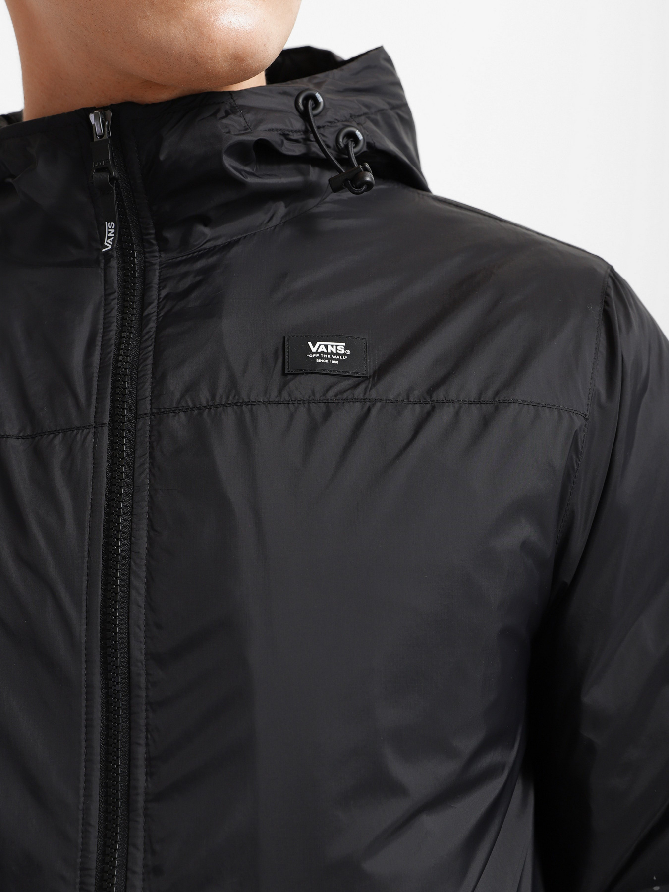 Зимова куртка Vans модель VN0A5FPKBLK1 Фото