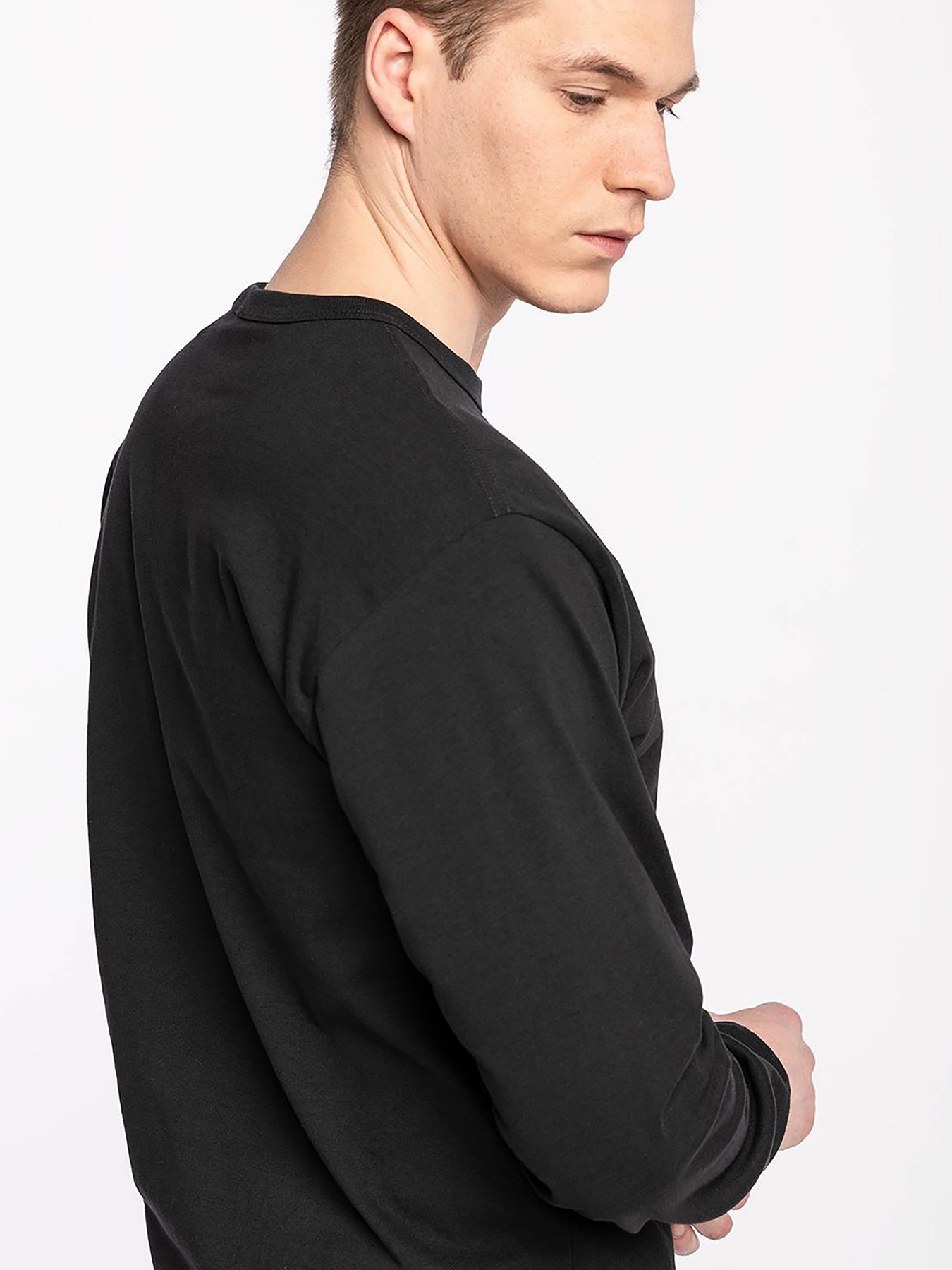 Лонгслів Vans Off The Wall Classic модель VN0A4TURBLK1 Фото