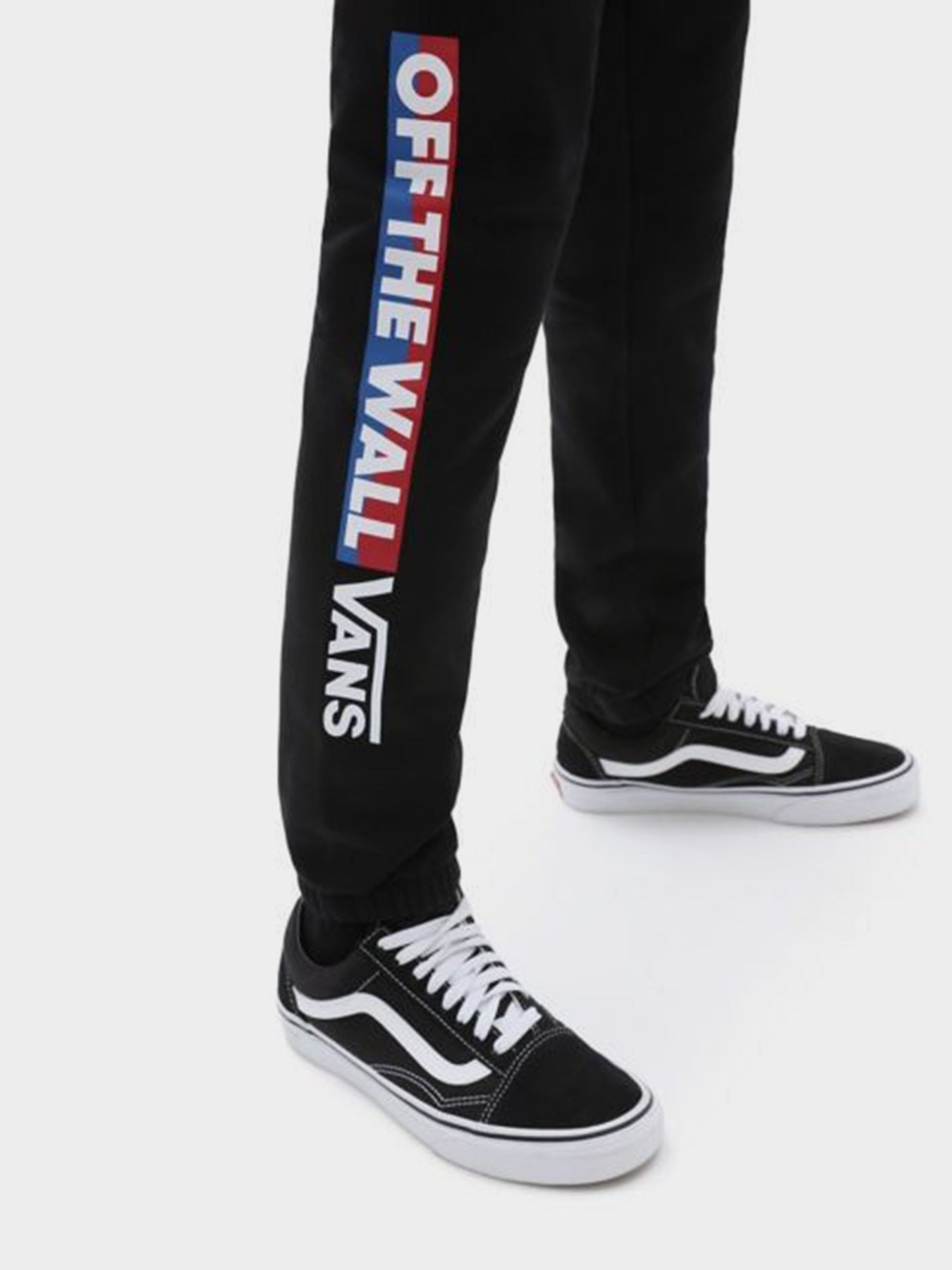 Штаны спортивные Vans Easy Logo Fleece Pant модель VN0A5FMZBLK1 Штаны спортивные Vans Easy Logo Fleece Pant модель VN0A5FMZBLK1 Фото