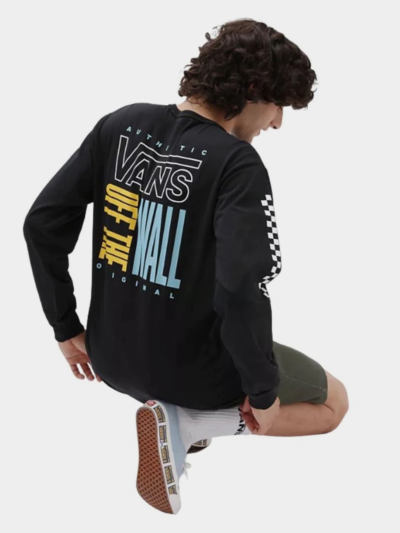 Лонгслив Vans Off The Wall Stack модель VN0A7PJKBLK1 Фото