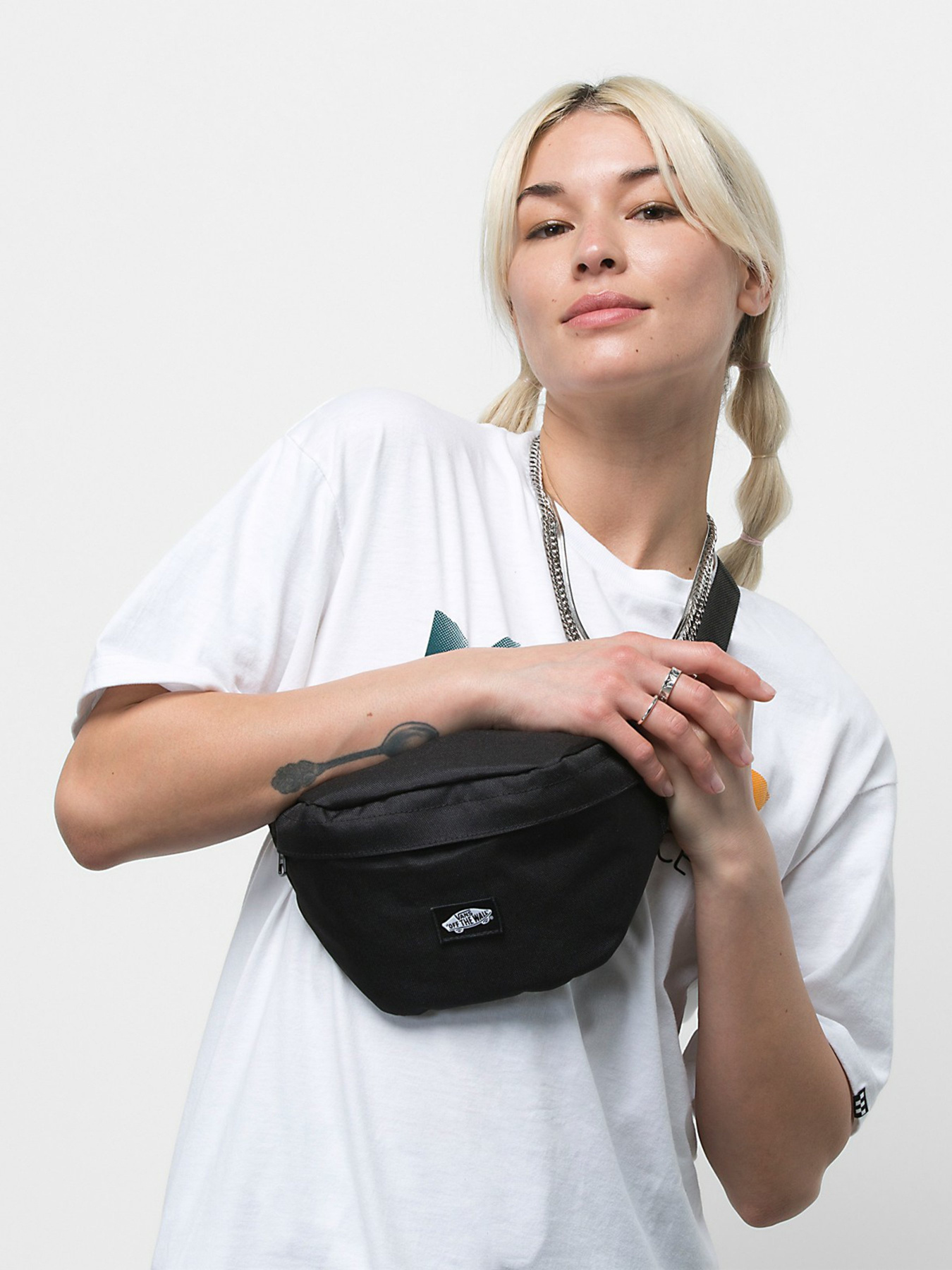 Поясна сумка Vans Traveler модель VN0A5I1GBLK1 Поясна сумка Vans Traveler модель VN0A5I1GBLK1 Фото