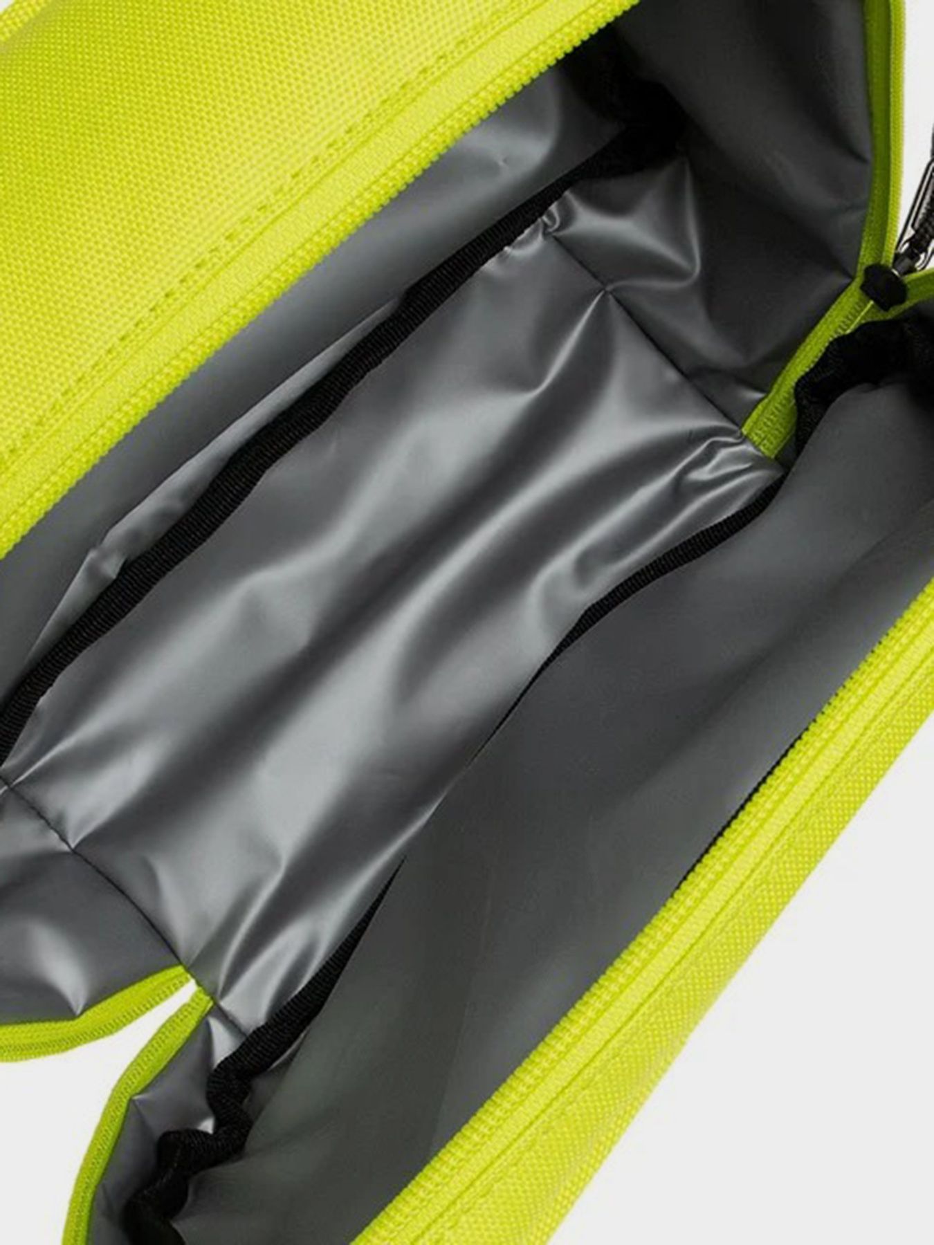 Сумка Vans New Skool Lunch модель VN0A7PT2O991 Сумка Vans New Skool Lunch модель VN0A7PT2O991 Фото