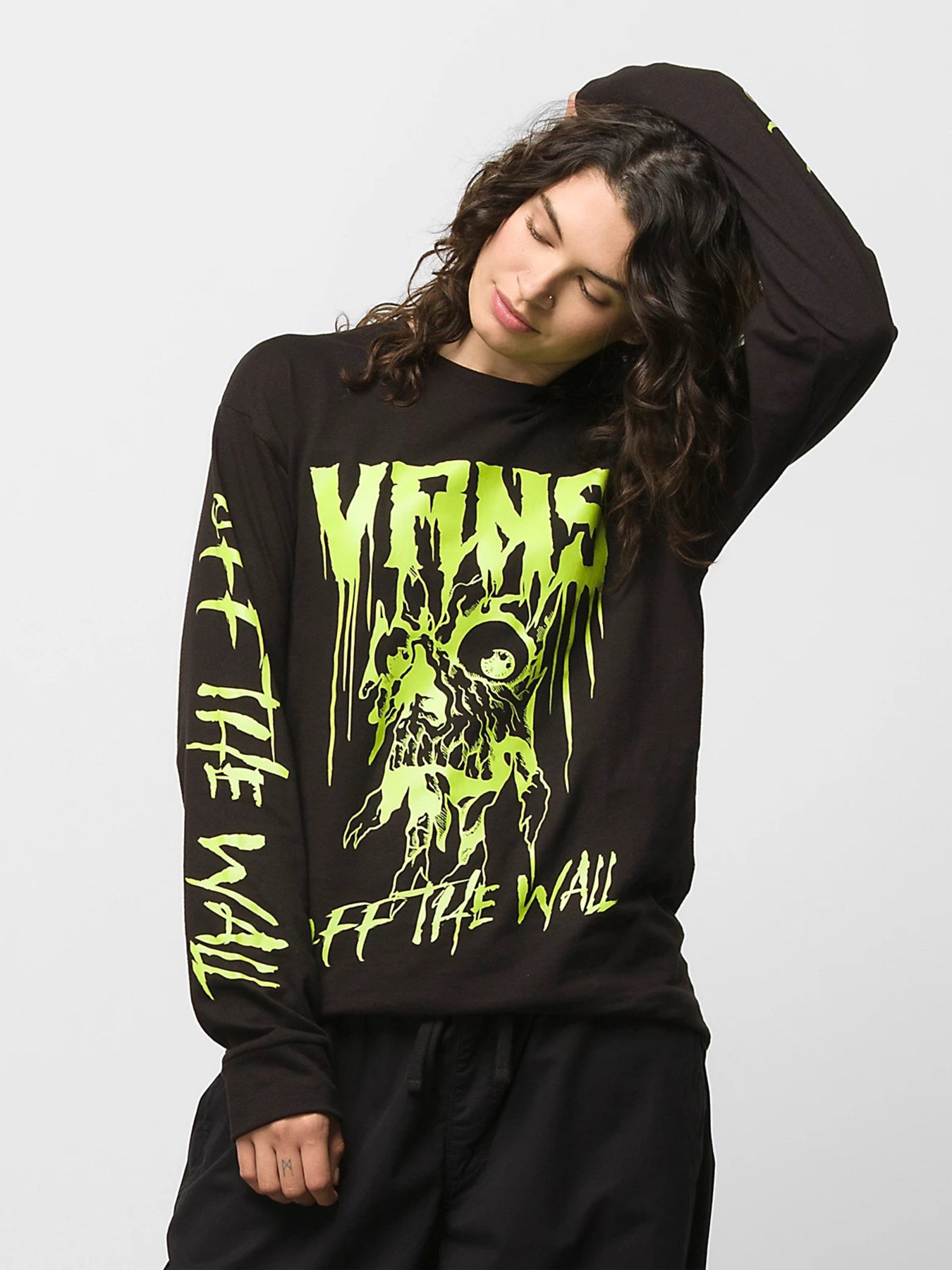 Лонгслив Vans  GLARING EYES модель VN00001EBLK1 Фото