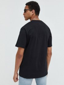 Футболка Vans Sketchy Exit модель VN0A7S5YBLK1 Футболка Vans Sketchy Exit модель VN0A7S5YBLK1 Фото