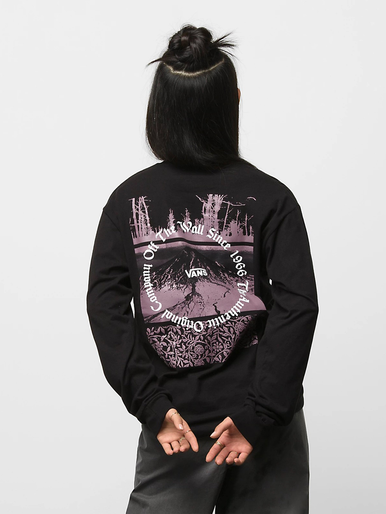 Лонгслив Vans Tonal Decay модель VN0A7S5FBLK1 Фото