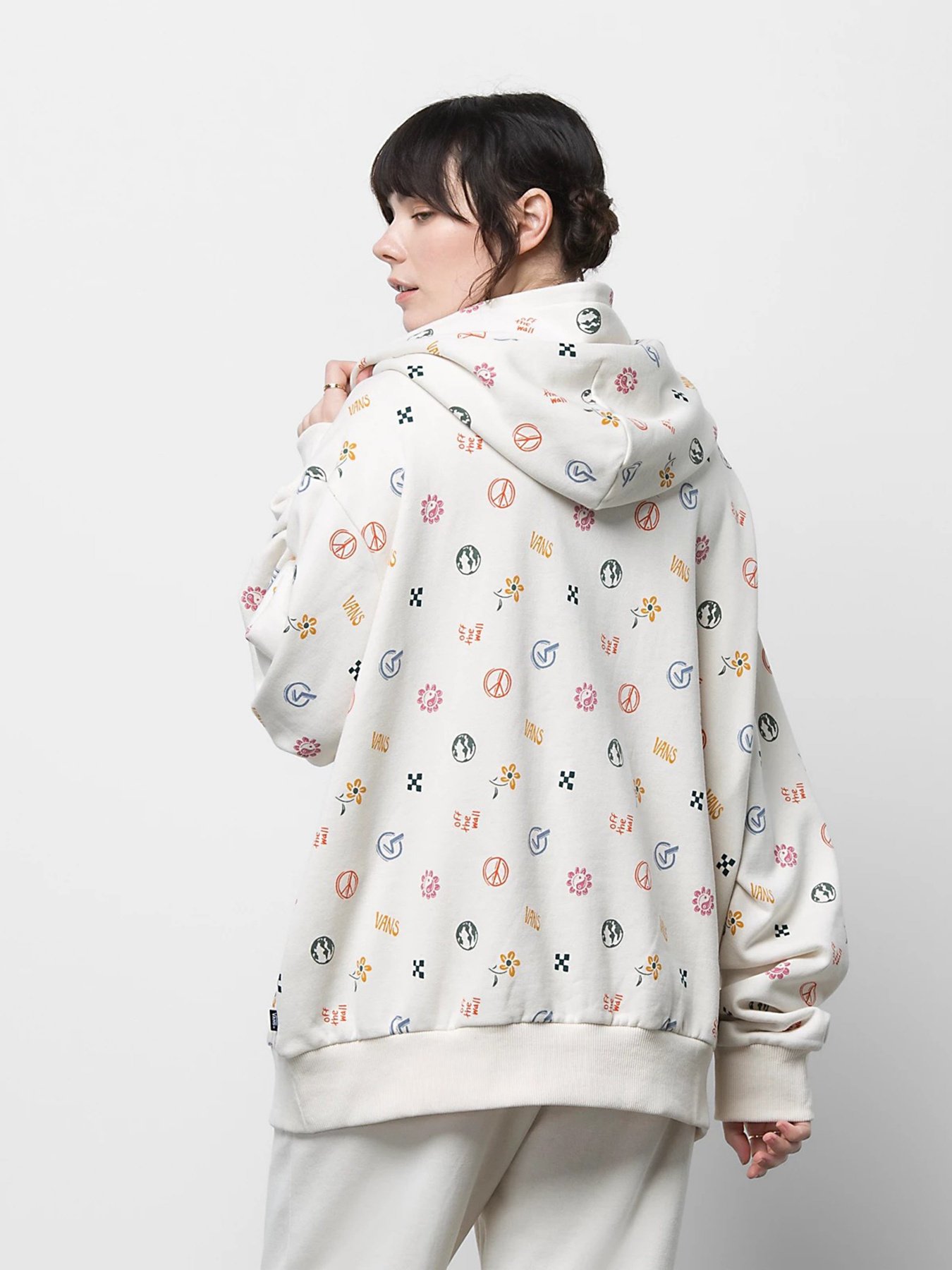 Худи Vans In Our Hands модель VN0A7RN87VJ1 Худи Vans In Our Hands модель VN0A7RN87VJ1 Фото