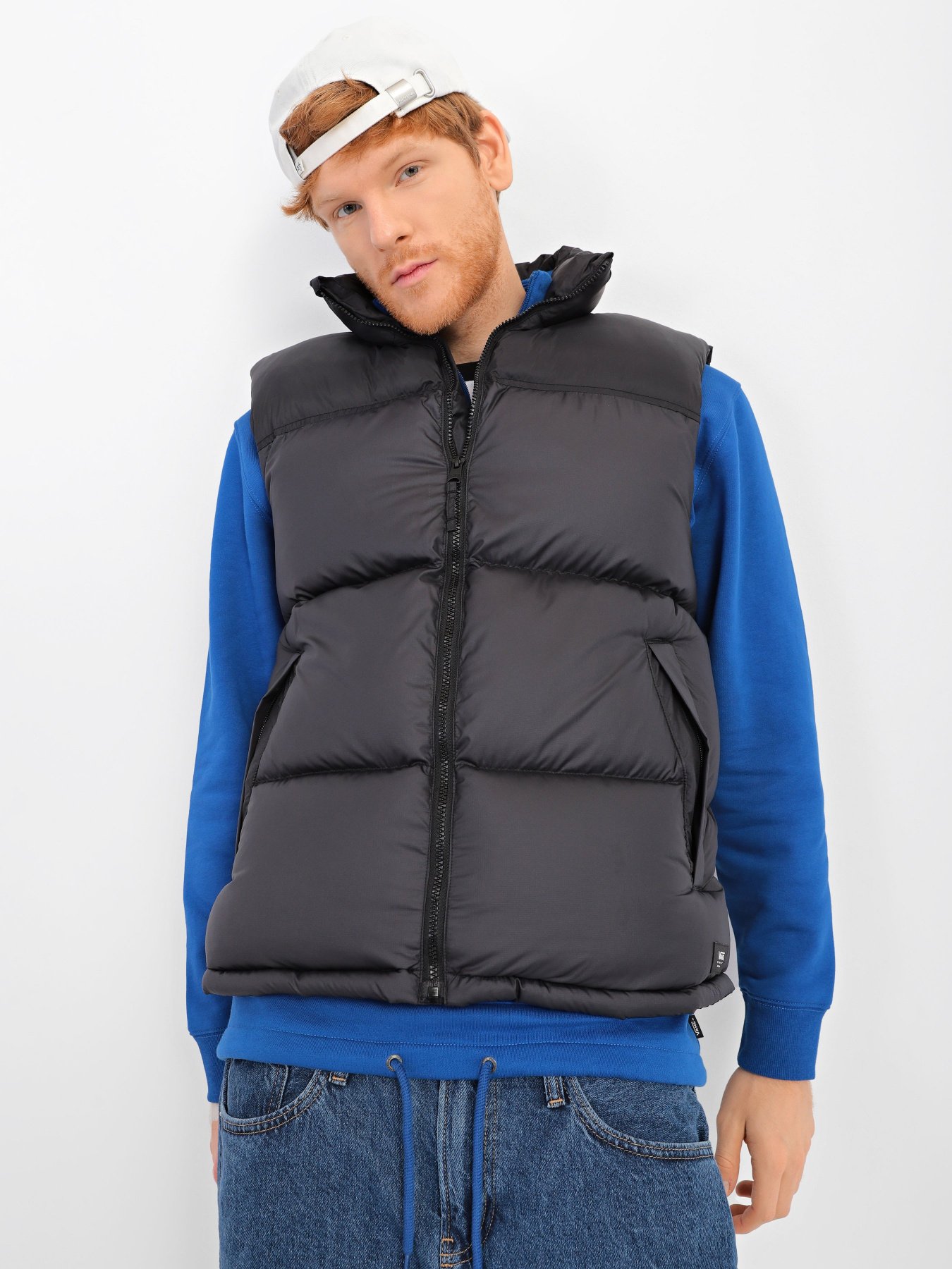 Жилет Vans ROCKLEDGE VEST модель VN0A7S8LBLK1 Фото