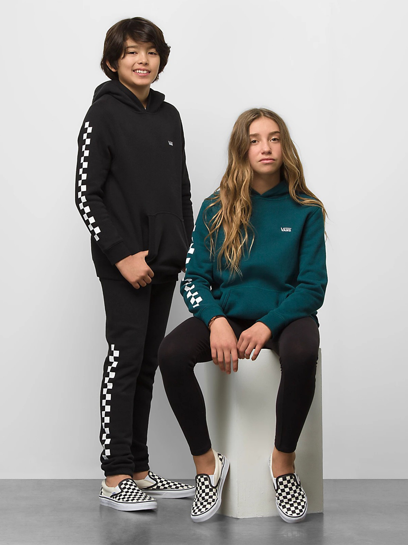 Худи Vans Comfycush Pullover модель VN00001XBLK1 Фото