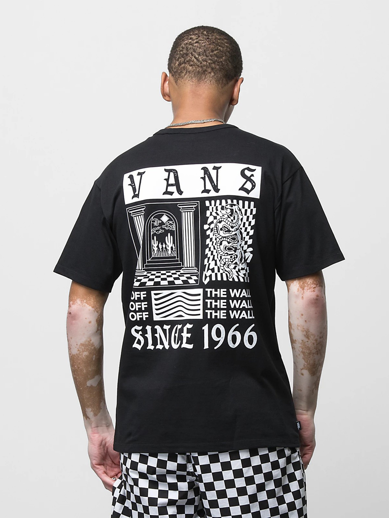 Футболка Vans Kevin Peraza Off The Wall модель VN0A7PTPBLK1 Фото