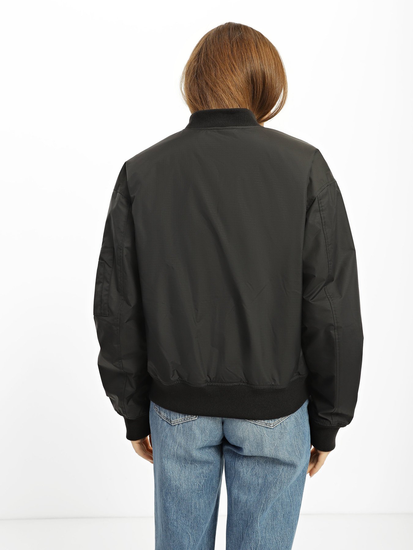 Демисезонная куртка Vans Pilot Crew модель VN0A7RMNBLK1 Демисезонная куртка Vans Pilot Crew модель VN0A7RMNBLK1 Фото