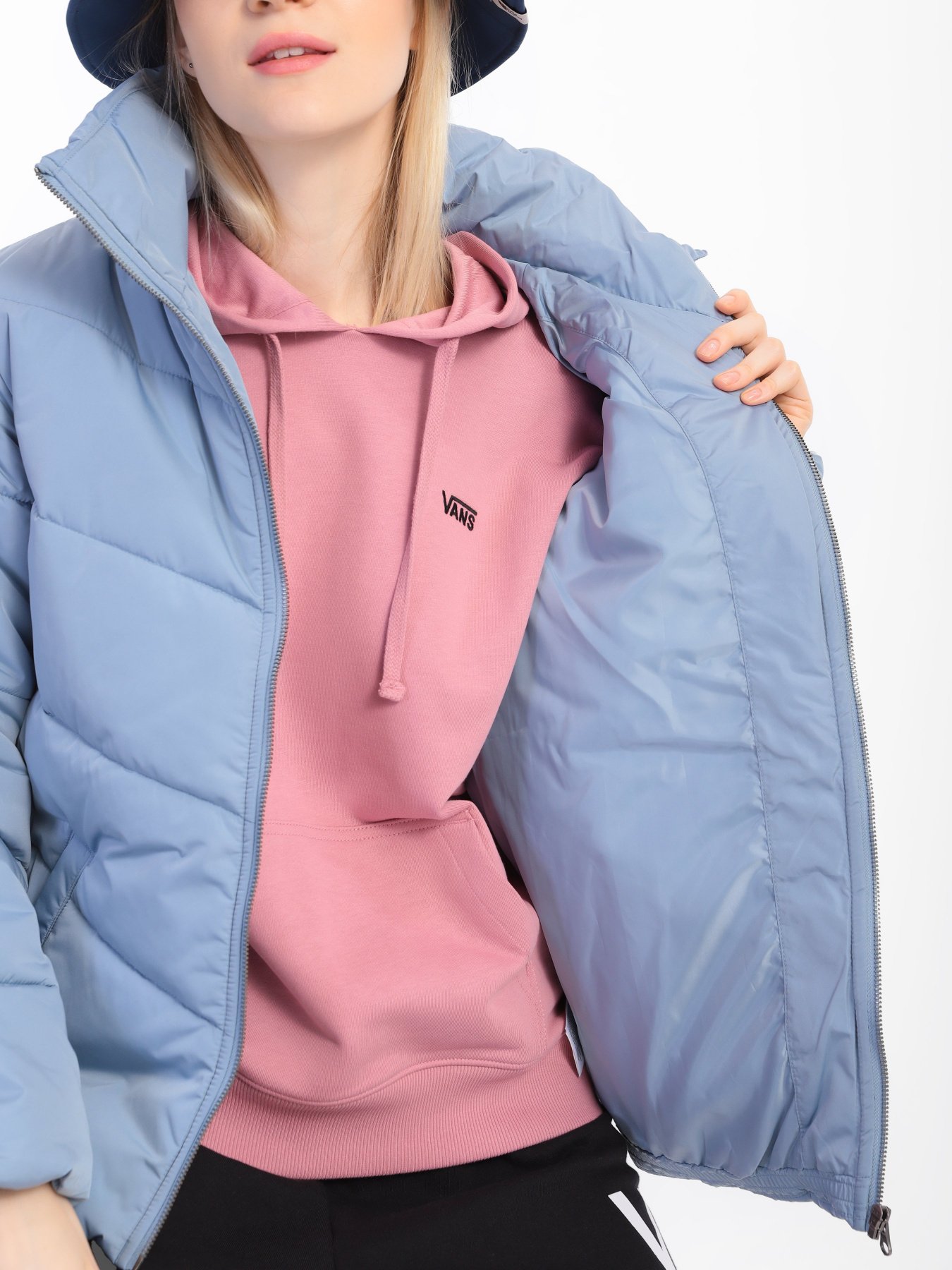 Зимова куртка Vans Foundry Puffer MTE-1 модель VN0A7YK5BD21 Зимова куртка Vans Foundry Puffer MTE-1 модель VN0A7YK5BD21 Фото