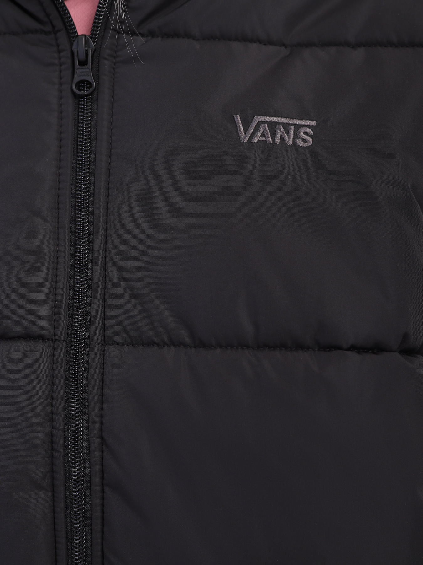 Демісезонна куртка Vans Short Puffer 2 модель VN0A4B8MBLK1 Демісезонна куртка Vans Short Puffer 2 модель VN0A4B8MBLK1 Фото