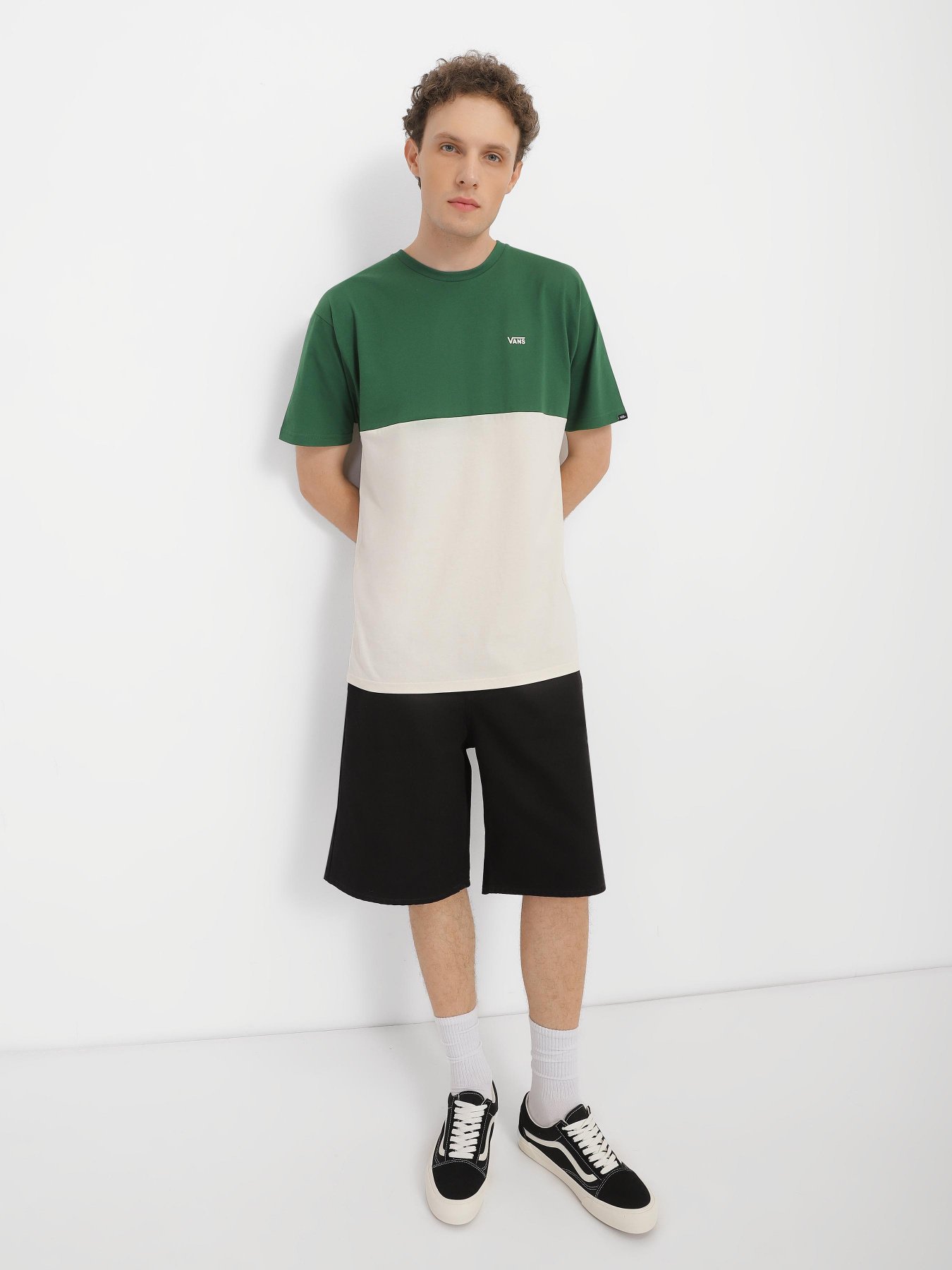 Шорты спортивные Vans модель VN0007XEEMQ1 Фото