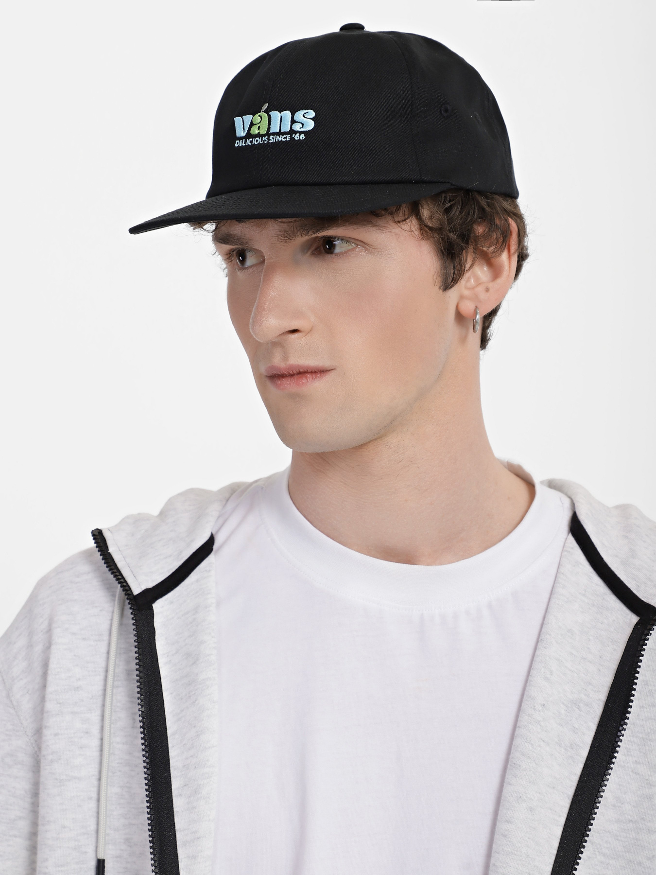 Кепка Vans Delicious Since 66 модель VN0A7PREBLK1 Фото