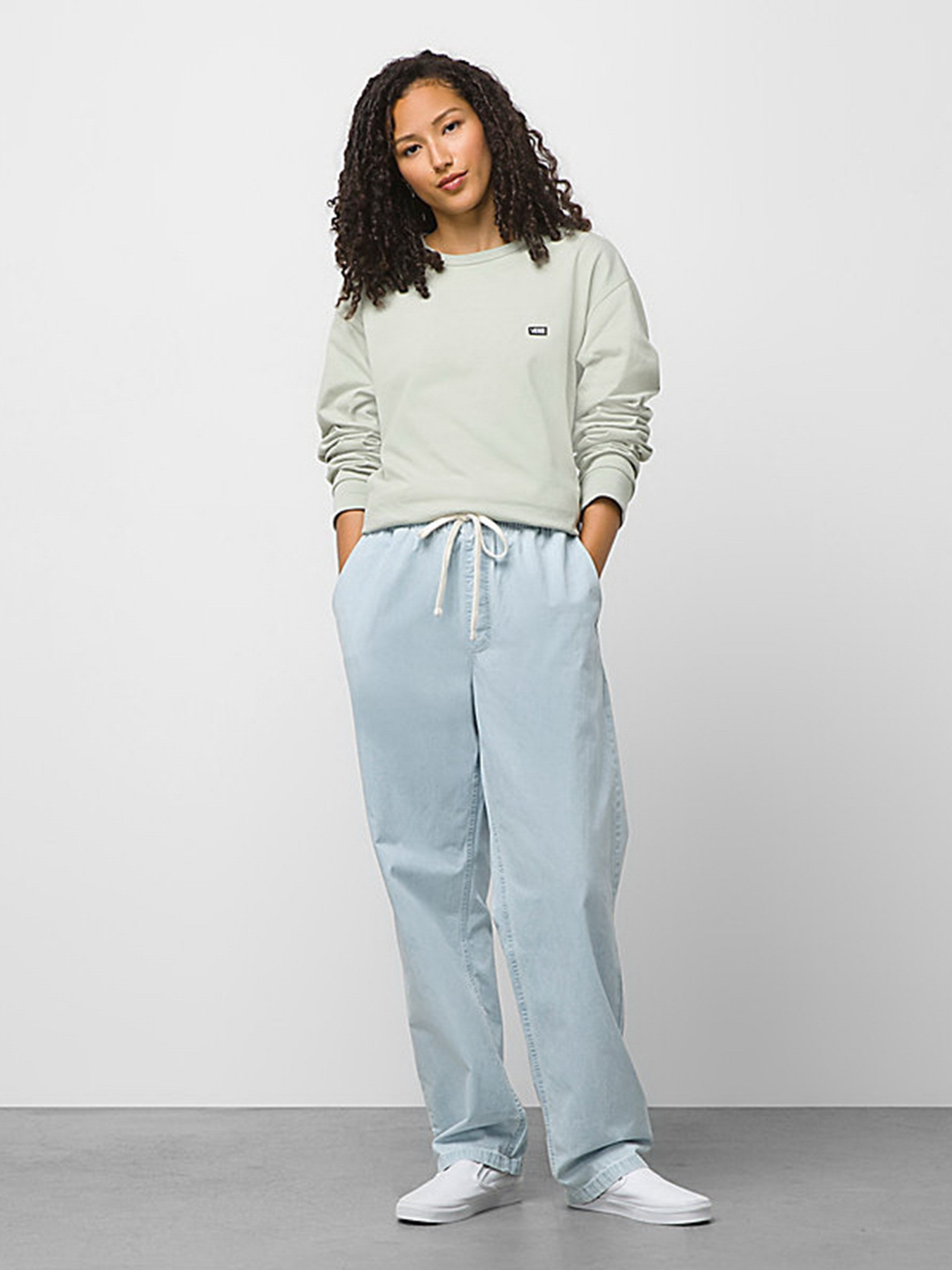 Широкі джинси Vans Range Denim Loose Tapered Elastic модель VN0005Z2TTJ1 Фото