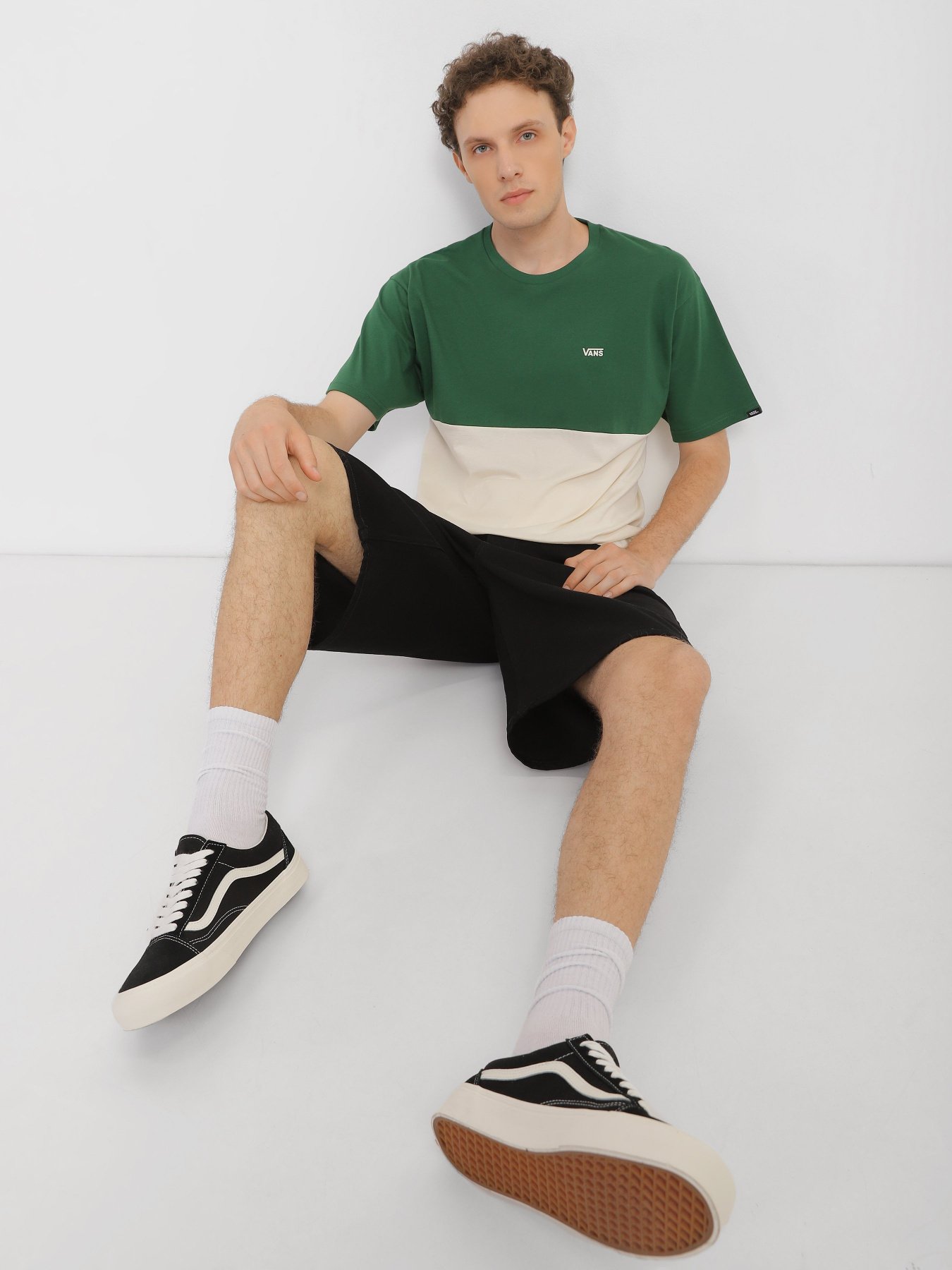 Футболка Vans модель VN0A3CZDBWK1 Фото