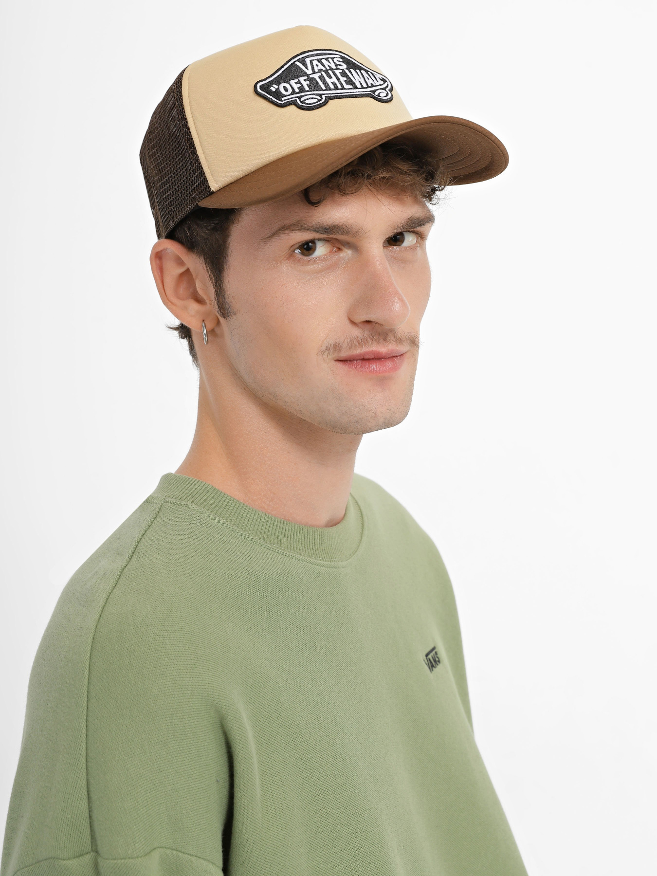 Кепка Vans Classic Patch Curved Bill Trucker модель VN00066X0E01 Кепка Vans Classic Patch Curved Bill Trucker модель VN00066X0E01 Фото