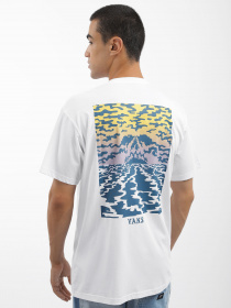 Футболка Vans Doom Volcano модель VN0008SHWHT1 Футболка Vans Doom Volcano модель VN0008SHWHT1 Фото