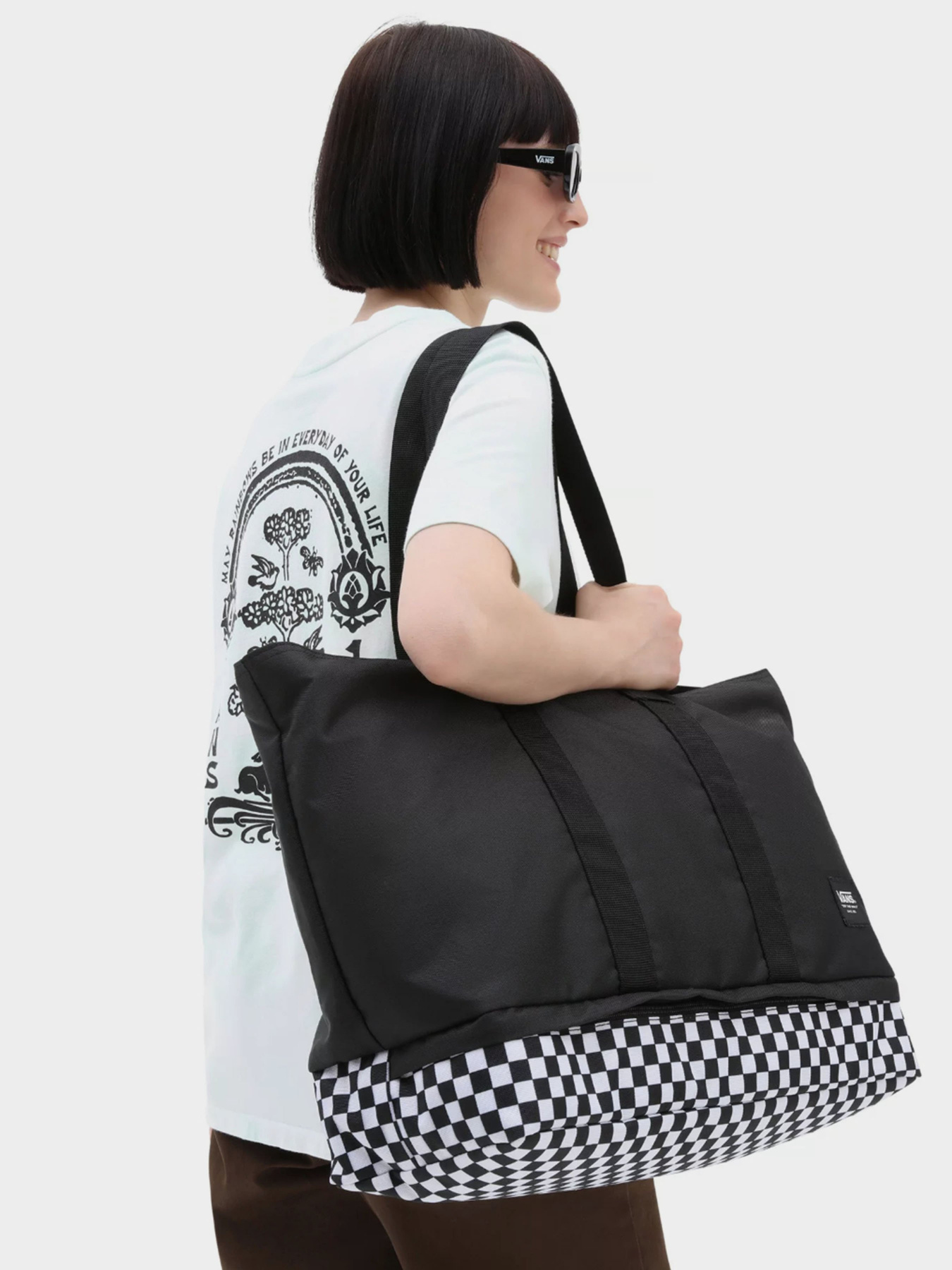 Сумки Vans Solo Night Tote модель VN0A7YTFY281 Сумки Vans Solo Night Tote модель VN0A7YTFY281 Фото