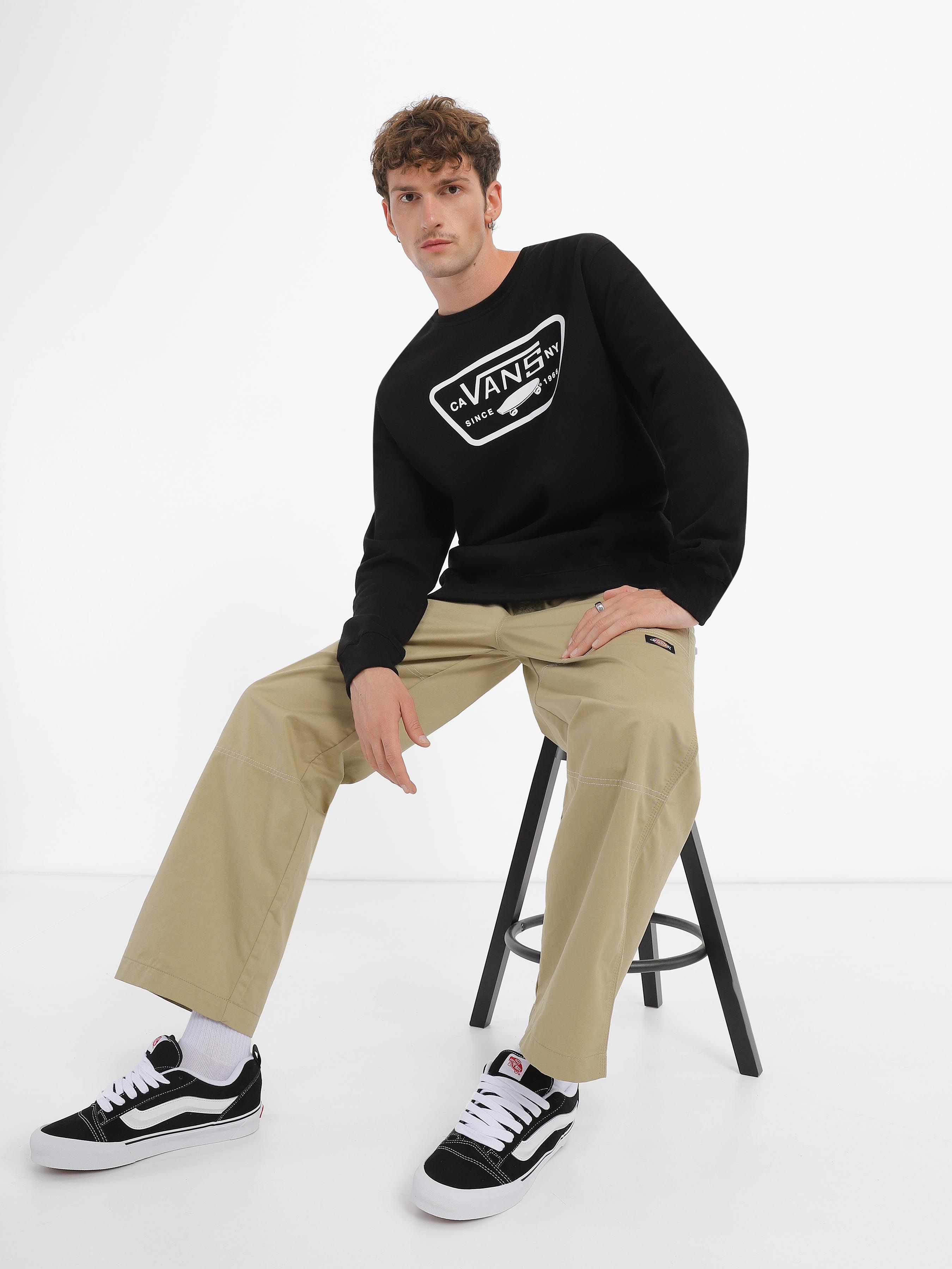 Бавовняний Чоловічий Світшот Vans Full Patch Crew (V3312) колір чорний Vans - купити в Україні