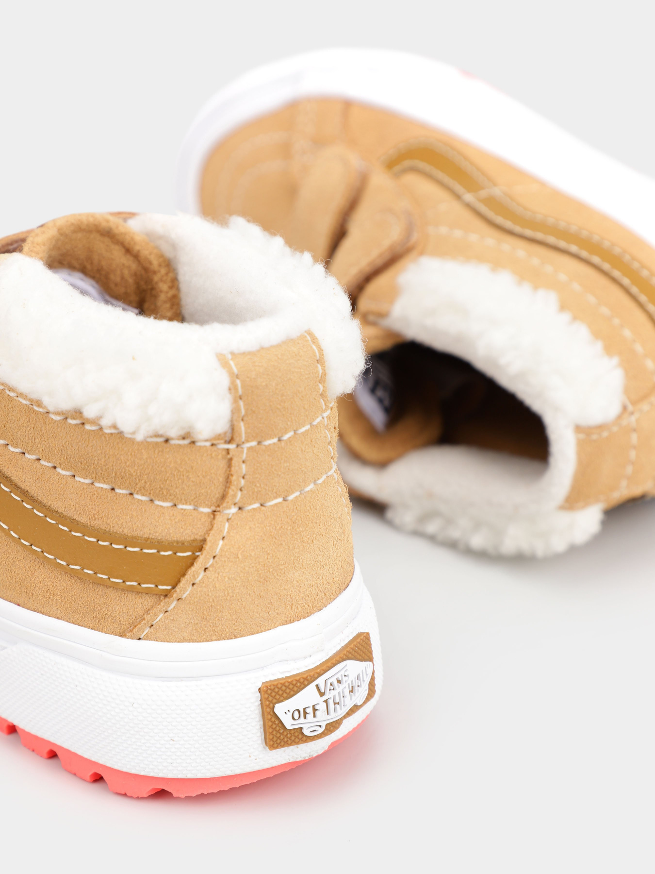 Кеды высокие Vans Sk8-Hi Mid модель VN0A5KROBF01 Фото